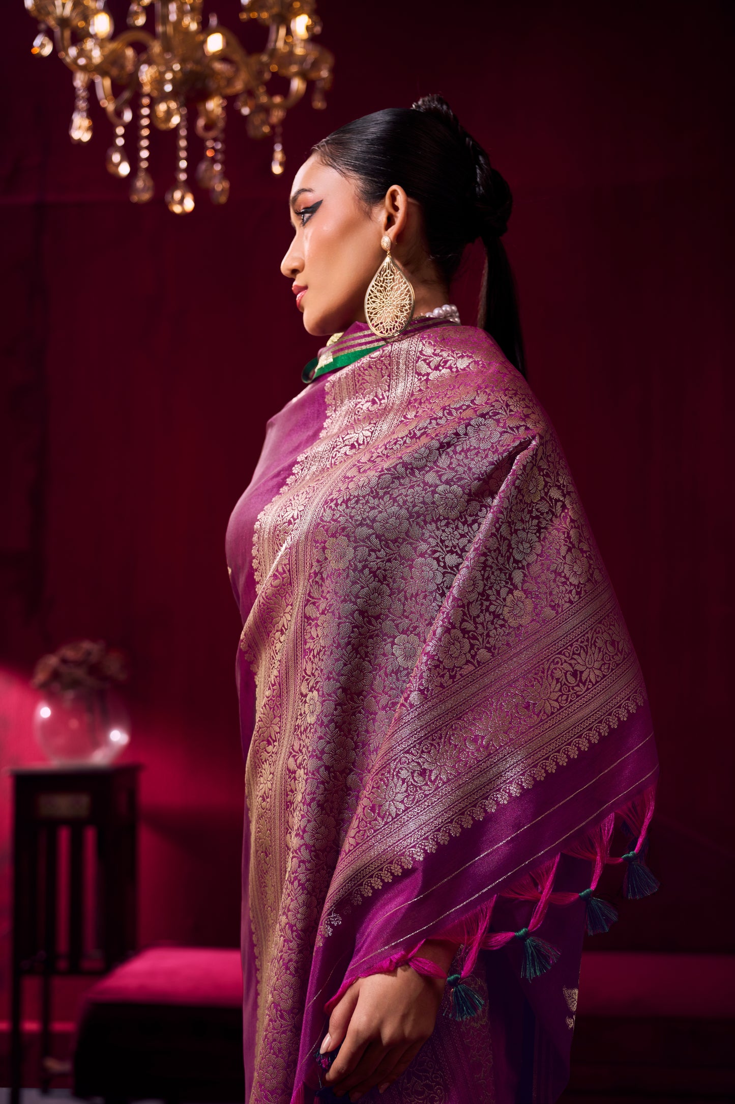 Elegant Magenta Purple Soft Silk Saree for Women with Zari Border