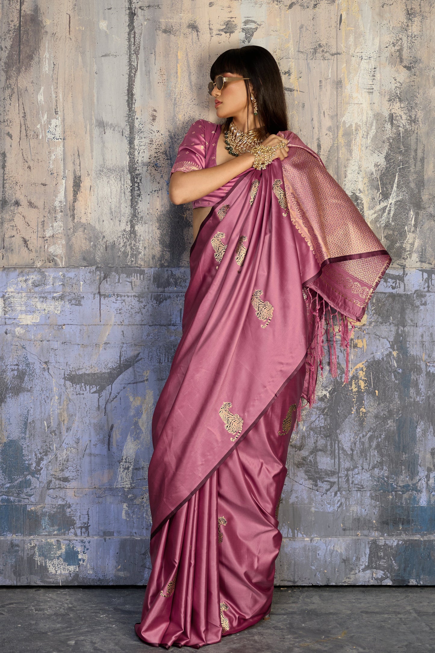 Mauve Pink Designer Katan Silk Saree with Antique Zari Border and Tiger Buttas